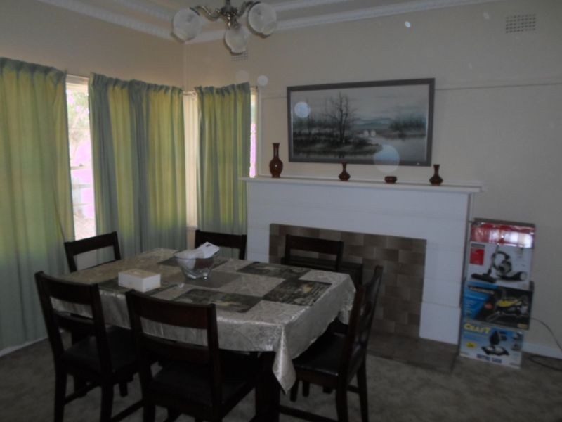 106 Warne Street, Wellington NSW 2820