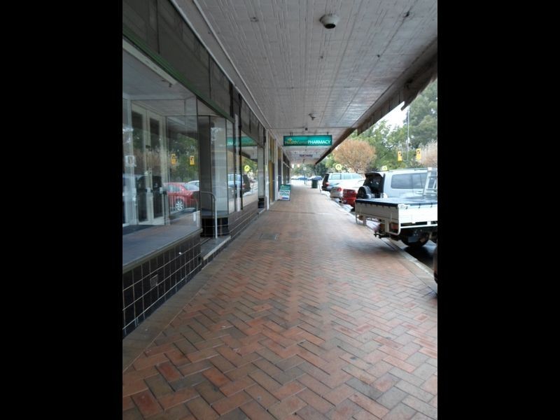 8 Nanima Crescent, Wellington NSW 2820