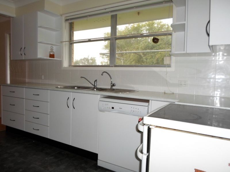 74 McLeod Street, Wellington NSW 2820