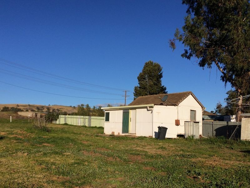 121 Curtis Street, Wellington NSW 2820