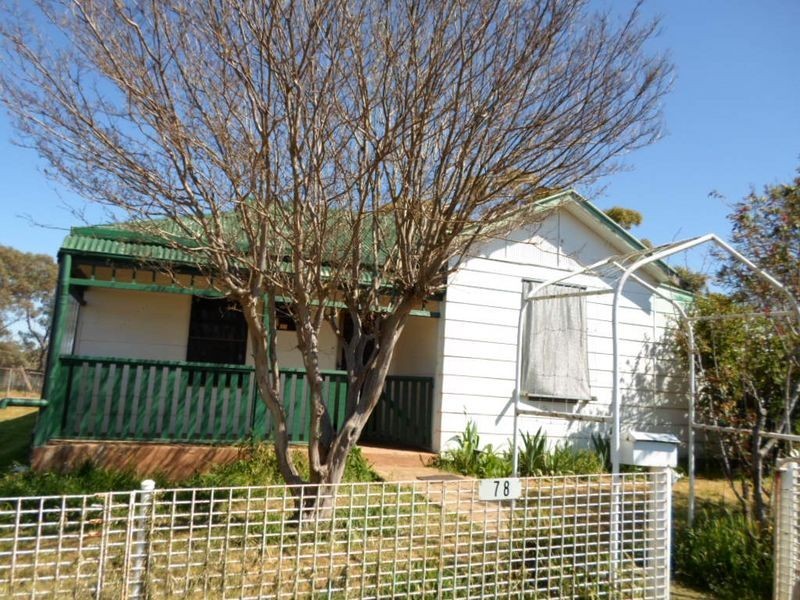 78 Railway Parade, Yeoval NSW 2868