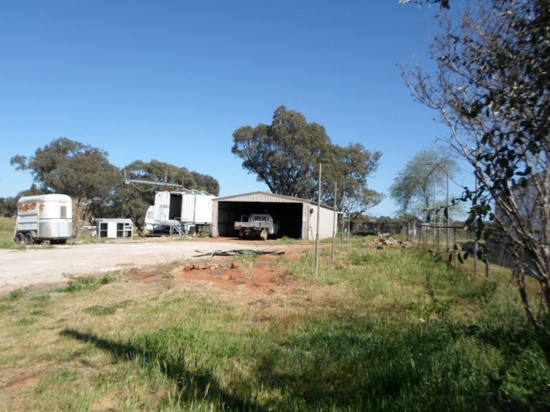 78 Railway Parade, Yeoval NSW 2868