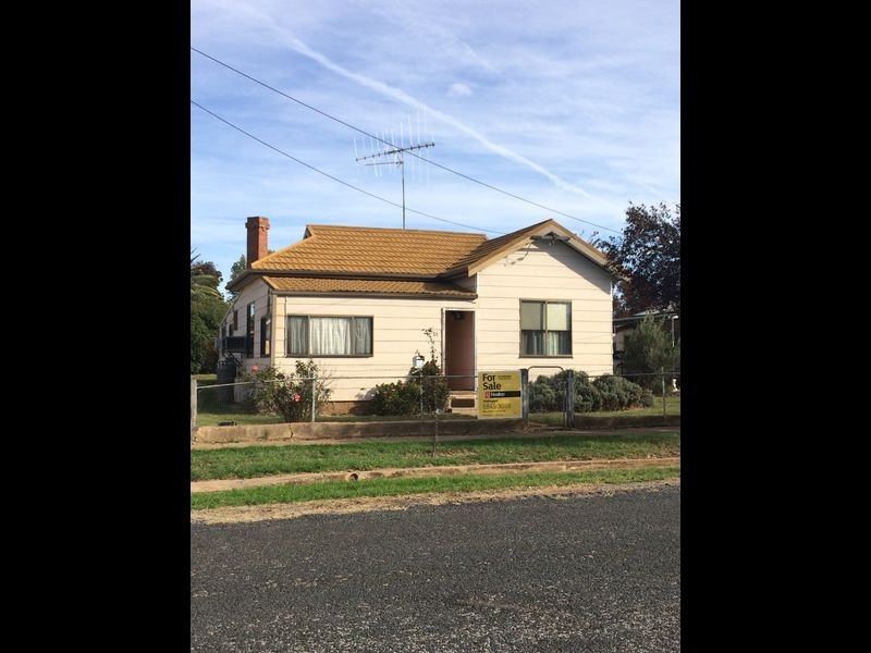 11 Lachlan Street, Yeoval NSW 2868