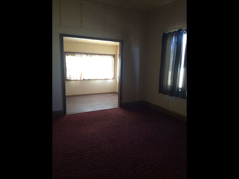 11 Lachlan Street, Yeoval NSW 2868