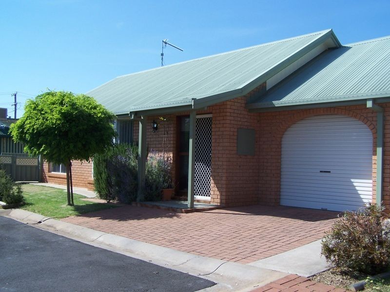 5/153 Gisborne Street, Wellington NSW 2820