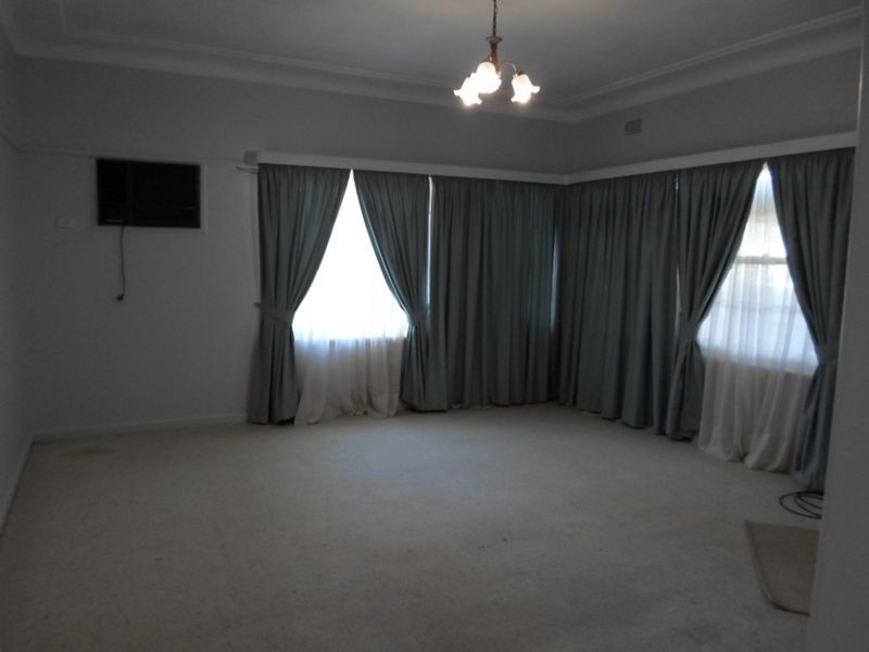 153 Pierce Street, Wellington NSW 2820