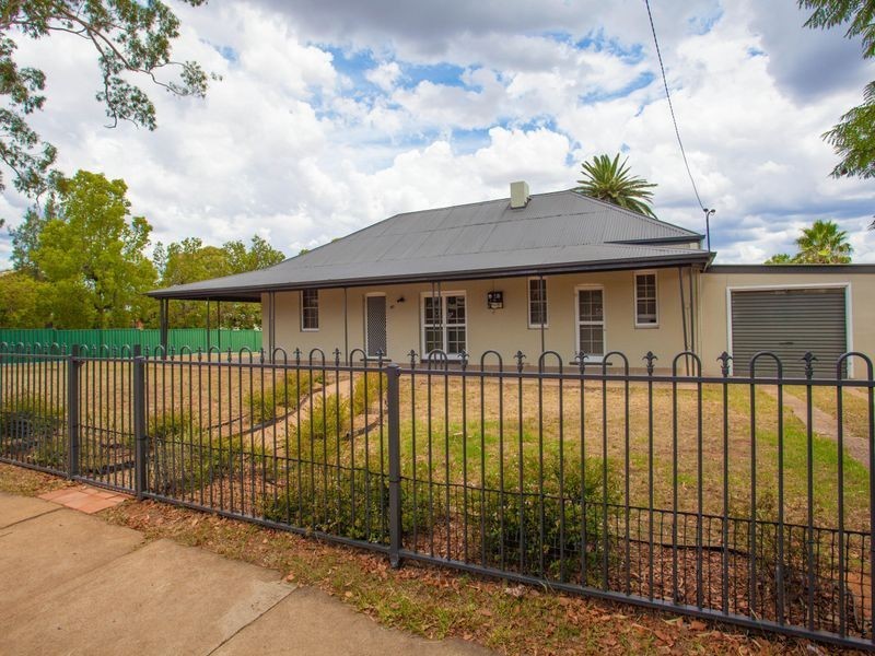 49 Gisborne Street, Wellington NSW 2820