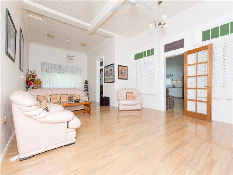 4 Warne Street, Wellington NSW 2820