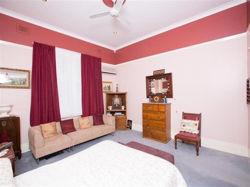 4 Warne Street, Wellington NSW 2820