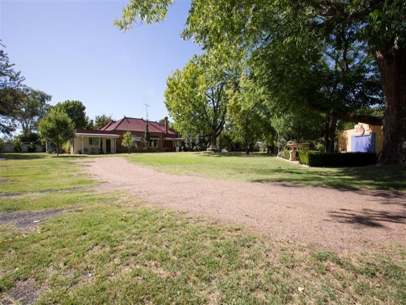 4 Warne Street, Wellington NSW 2820