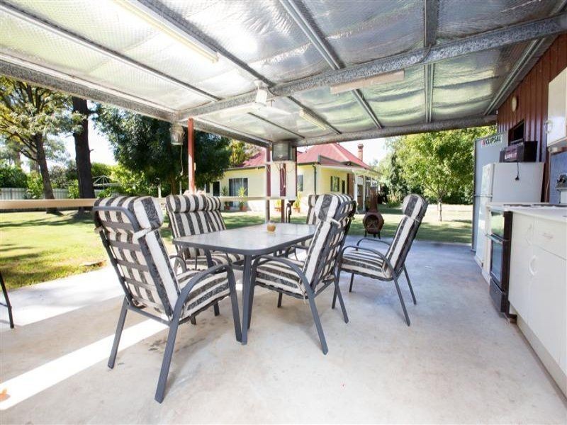 4 Warne Street, Wellington NSW 2820