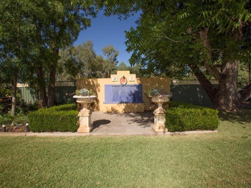 4 Warne Street, Wellington NSW 2820