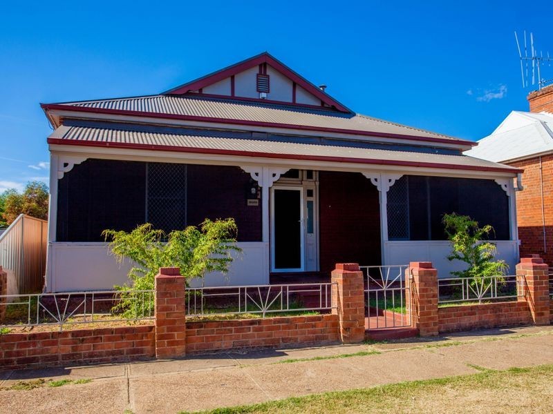 106 Arthur street, Wellington NSW 2820