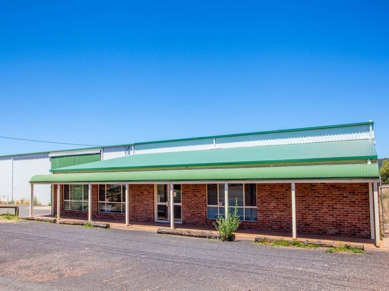 13 Barton Street, Wellington NSW 2820