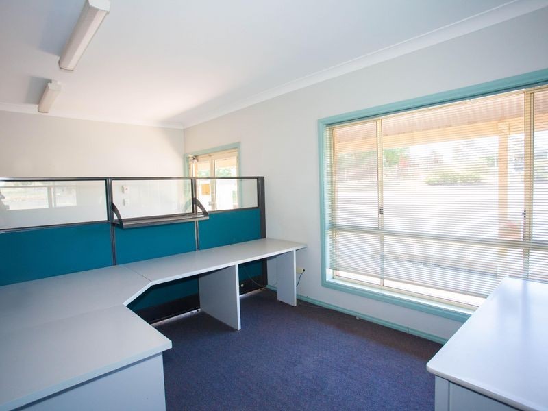 13 Barton Street, Wellington NSW 2820