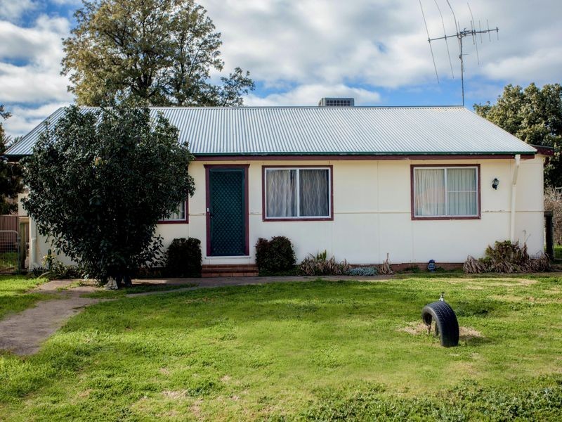 8 Queen Street, Wellington NSW 2820