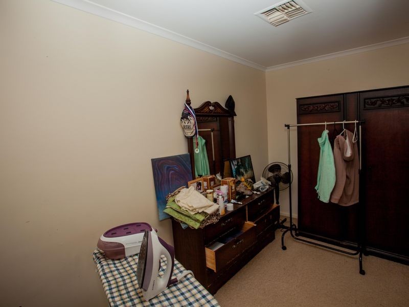 8 Queen Street, Wellington NSW 2820