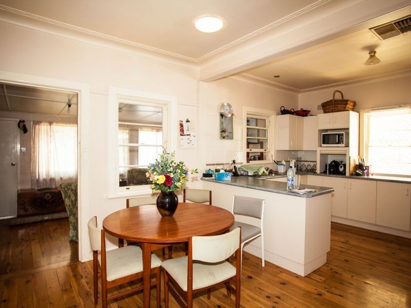 31 Simpson Street, Wellington NSW 2820