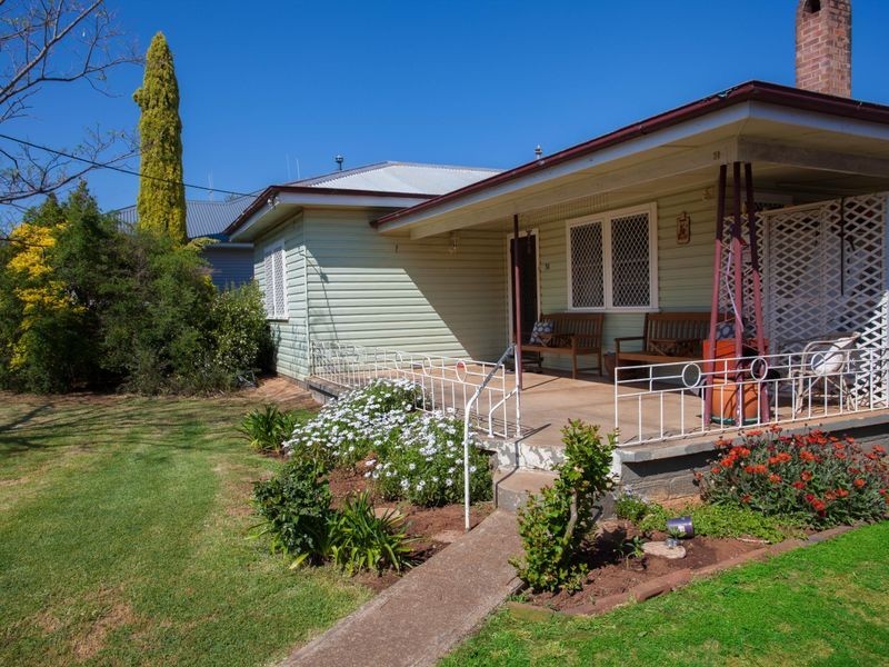 31 Simpson Street, Wellington NSW 2820