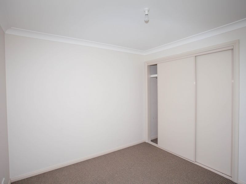 2/11A Maxwell Street, Wellington NSW 2820