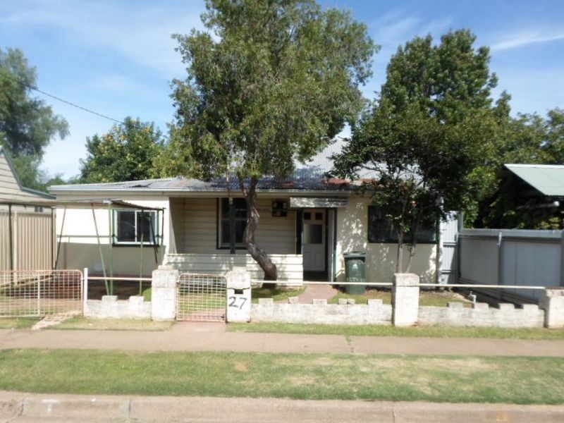 27 Gobolion Street, Wellington NSW 2820