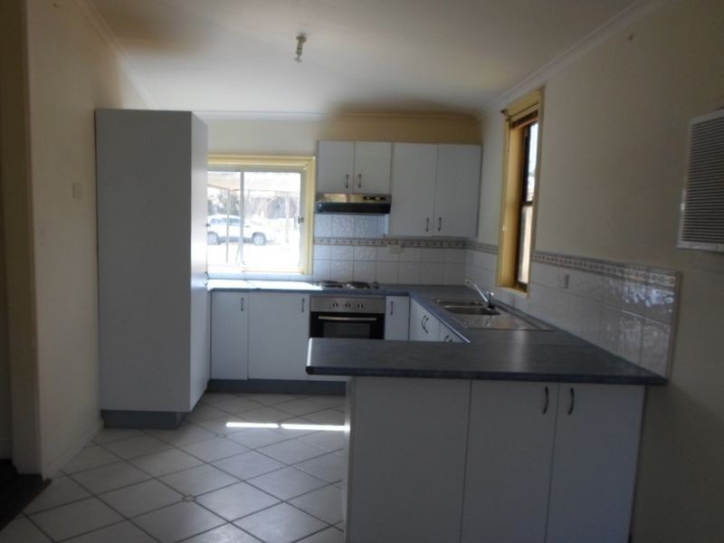 27 Gobolion Street, Wellington NSW 2820