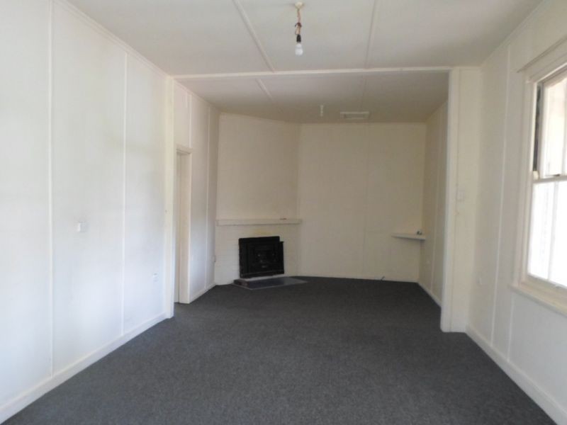 27 Gobolion Street, Wellington NSW 2820
