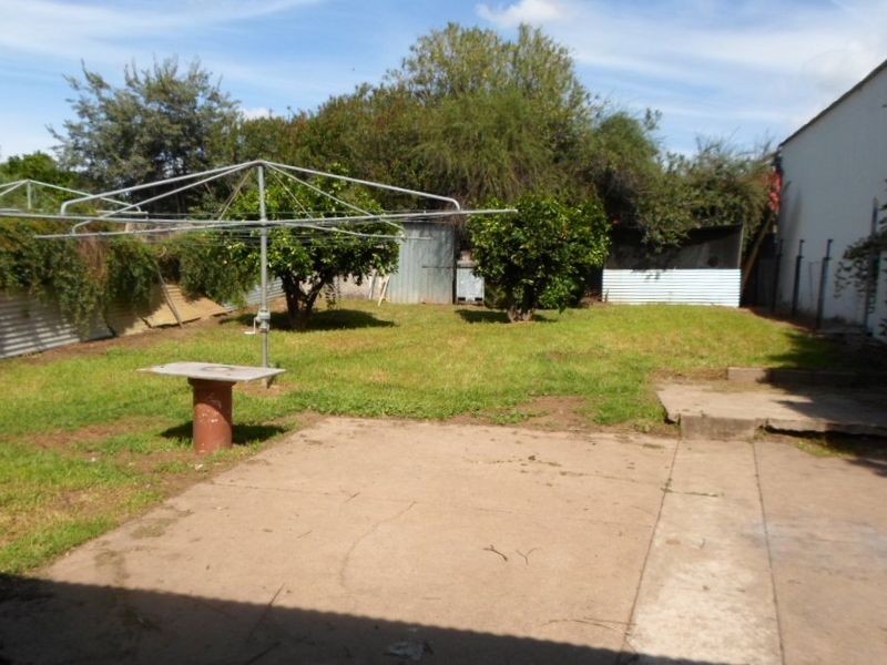 27 Gobolion Street, Wellington NSW 2820