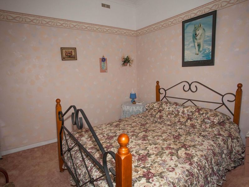 8 Kennard Street, Wellington NSW 2820