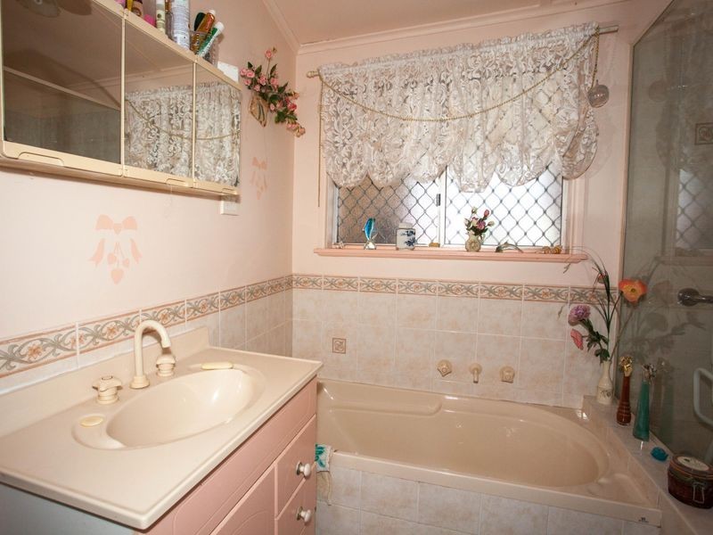 8 Kennard Street, Wellington NSW 2820