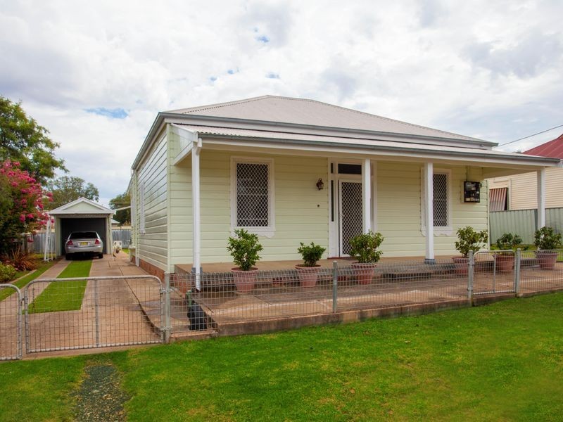 78 Maxwell Street, Wellington NSW 2820