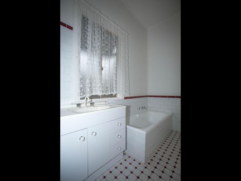 84 Thornton Street, Wellington NSW 2820