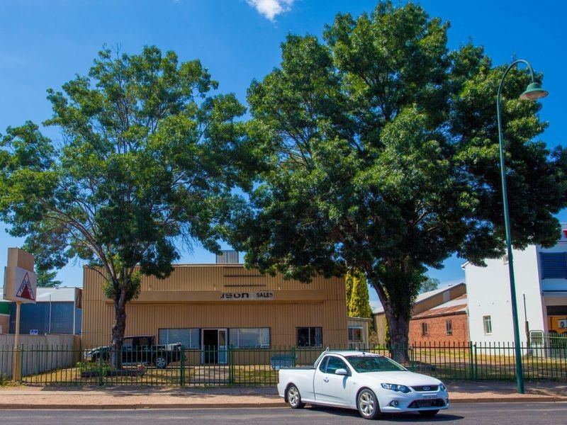 52 Lee Street, Wellington NSW 2820