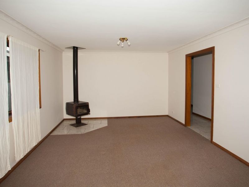 8 Dibbs Street, Wellington NSW 2820