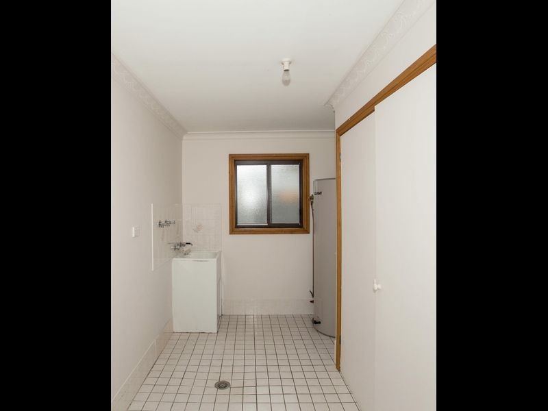 8 Dibbs Street, Wellington NSW 2820