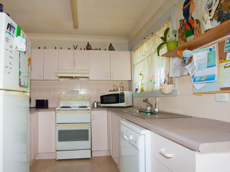 70 Railway Parade, Yeoval NSW 2868