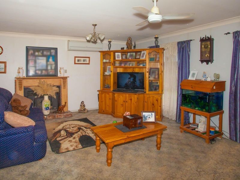 70 Railway Parade, Yeoval NSW 2868