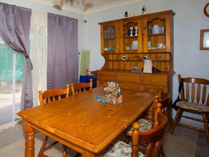 70 Railway Parade, Yeoval NSW 2868