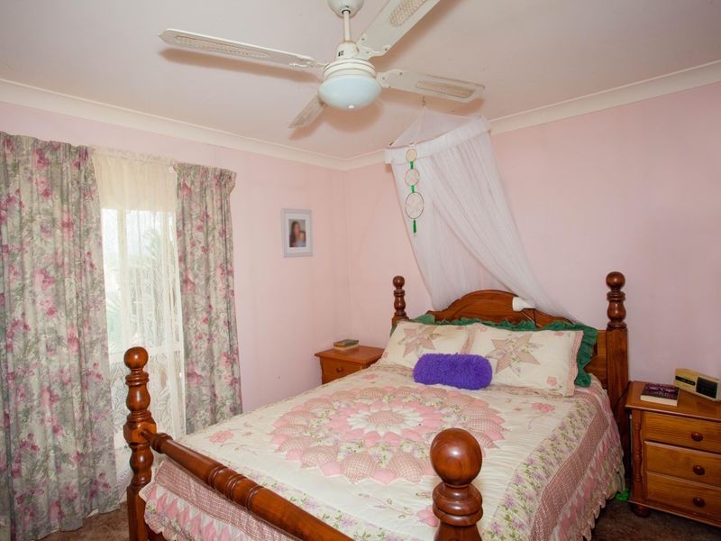 70 Railway Parade, Yeoval NSW 2868