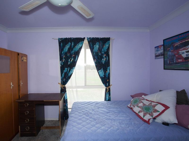 70 Railway Parade, Yeoval NSW 2868