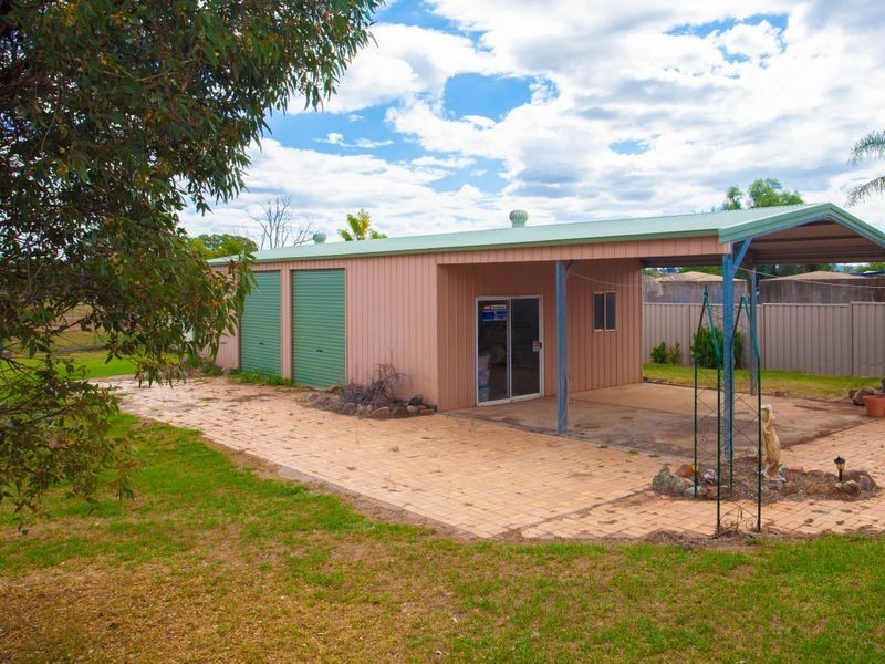 70 Railway Parade, Yeoval NSW 2868