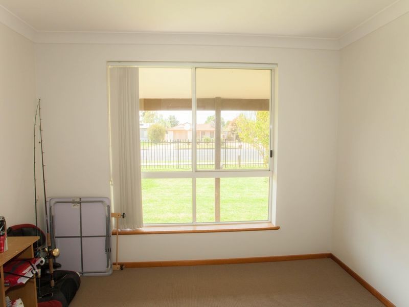 31 Montefiores Street, Wellington NSW 2820