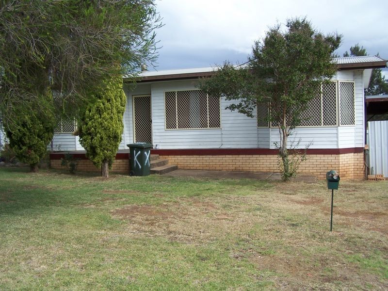 11 Bangalla Crescent, Wellington NSW 2820