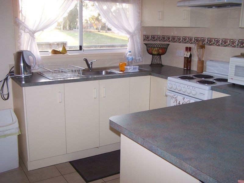 6/153 Gisborne Street, Wellington NSW 2820