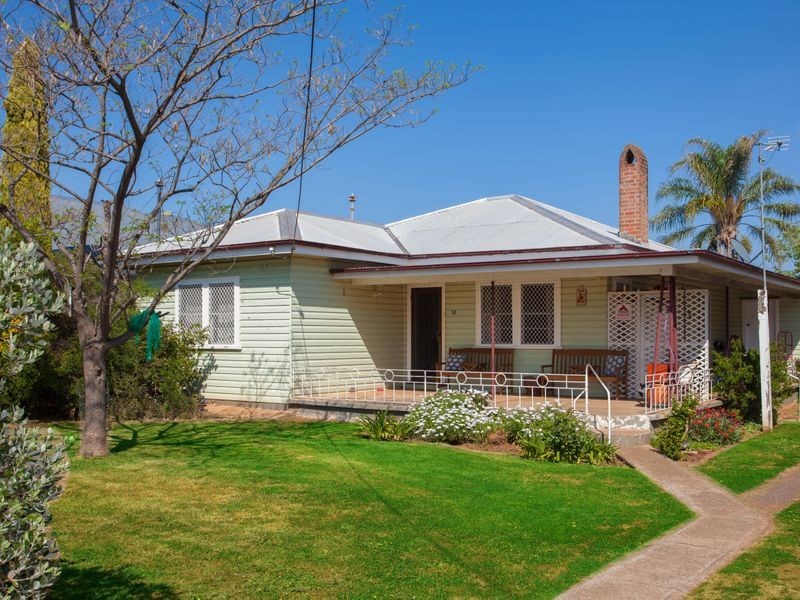 31 Simpson Street, Wellington NSW 2820