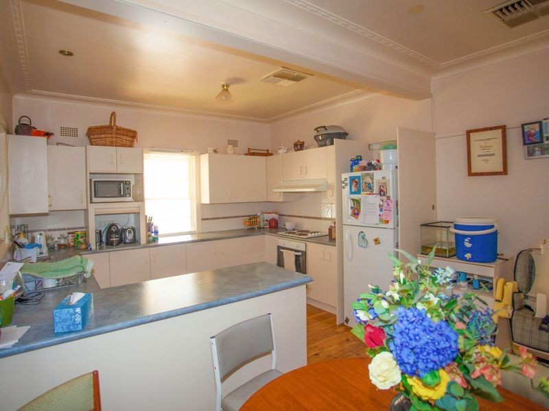 31 Simpson Street, Wellington NSW 2820