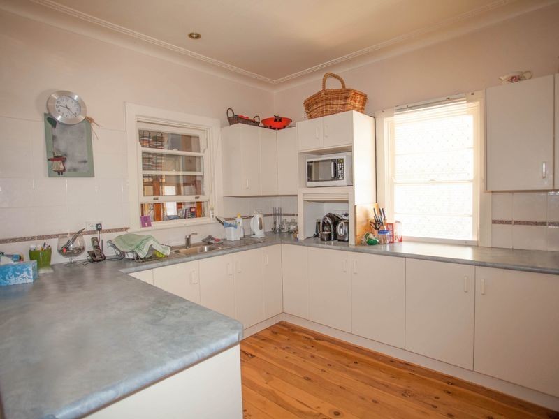 31 Simpson Street, Wellington NSW 2820