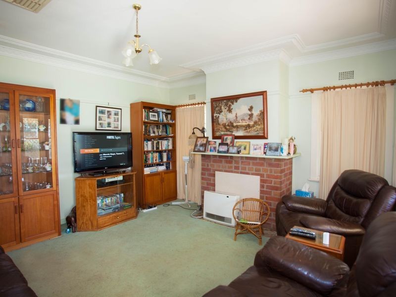 31 Simpson Street, Wellington NSW 2820