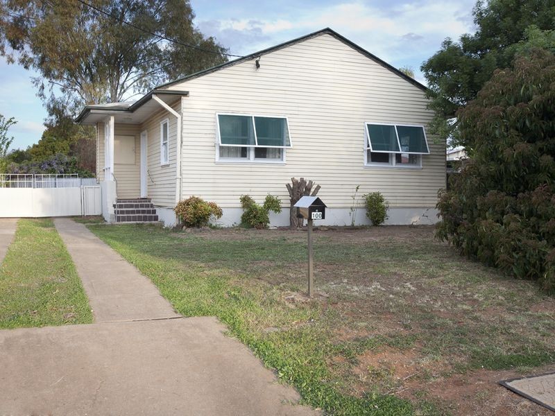 100 Simpson Street, Wellington NSW 2820