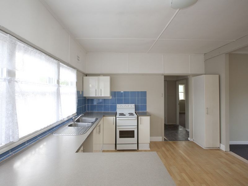 100 Simpson Street, Wellington NSW 2820